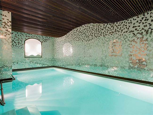 Home in Auteuil, Paris - Indoor Pool
