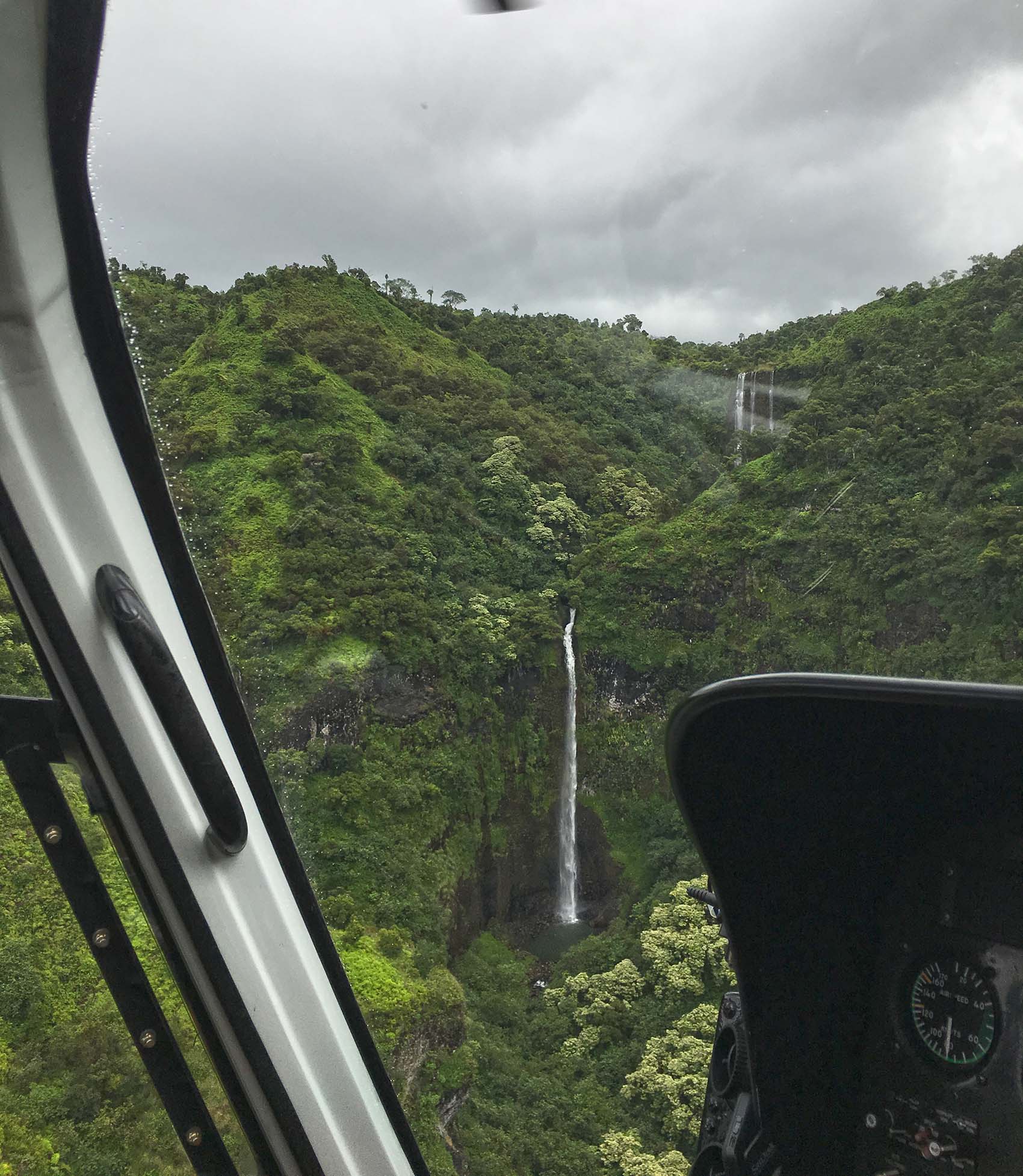 flying-over-kauai